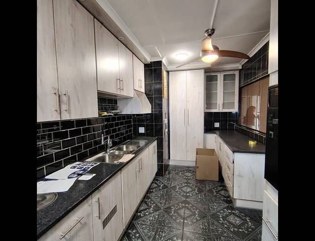 3 BEDROOM HOUSE FOR SALE IN KLIPPOORTJE